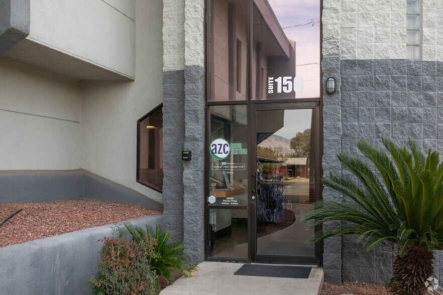 More Photos Of 1037 S Alvernon Way, Tucson Office For Sale