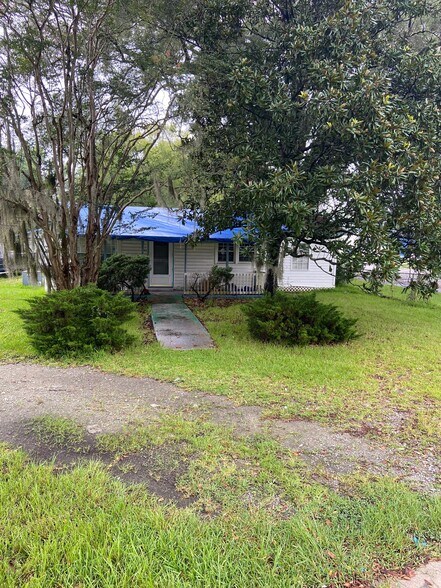 Primary Photo Of 1632 Central Ave, Summerville Medical For Sale