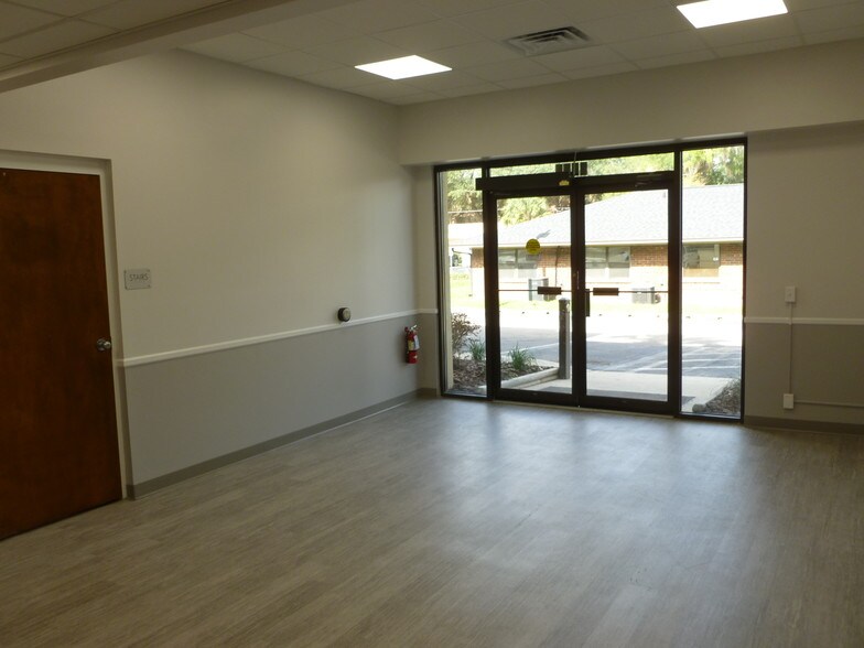 More Photos Of 2610 NW 43rd St, Gainesville Office For Lease