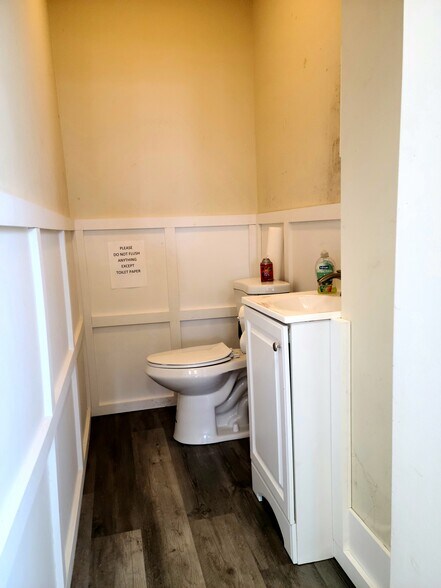 More Photos Of 229 N Main St, Manville Office For Lease