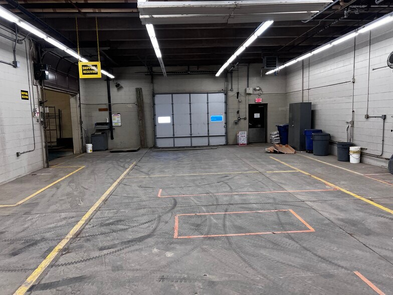 More Photos Of 3520 S Xenwood Ave, Saint Louis Park Manufacturing For Sale