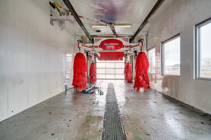 More Photos Of 1000 Shortcut Rd, Marine City Freestanding For Sale