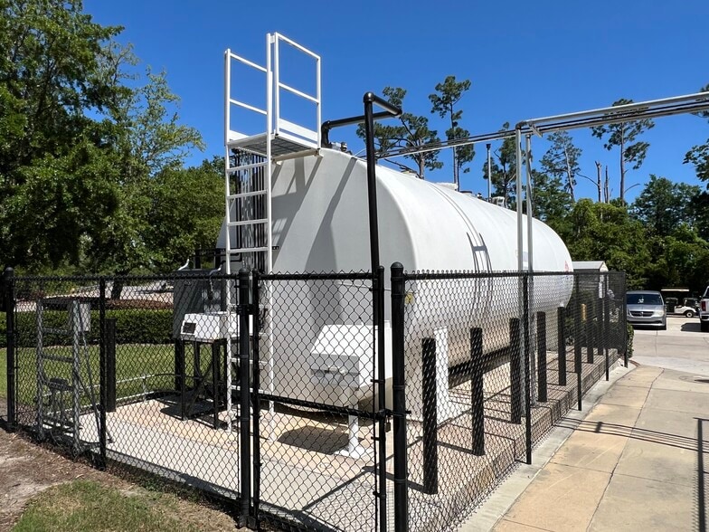 More Photos Of 1002 Arthur Dr, Lynn Haven Light Manufacturing For Sale