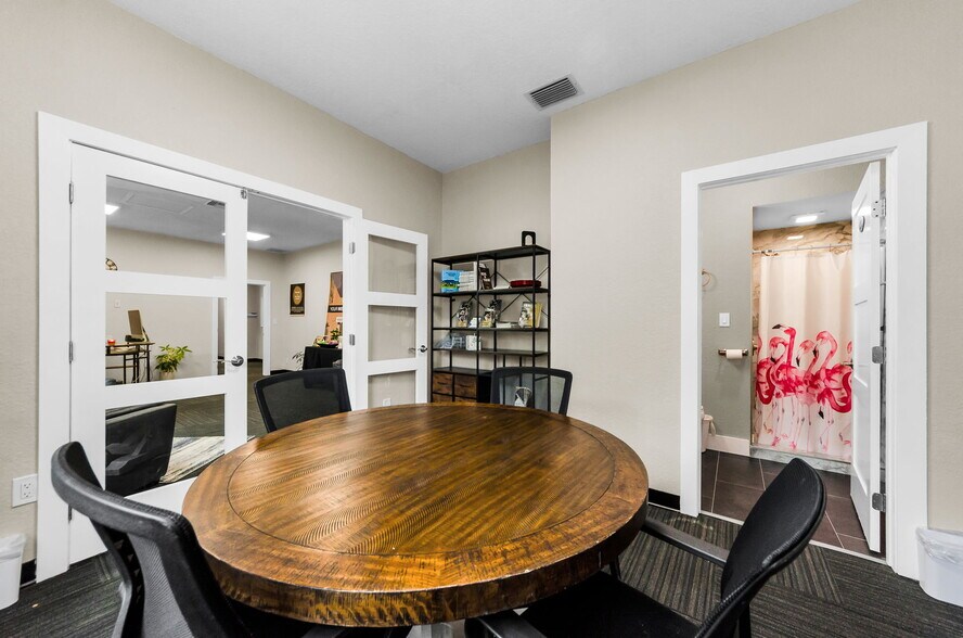 More Photos Of 11748 La Madera Blvd, Port Richey Office For Sale