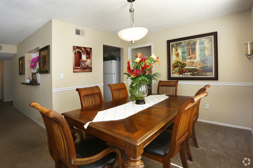 More Photos Of 5473 27th St S, Saint Petersburg Apartments For Sale