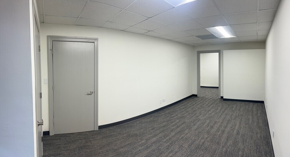 More Photos Of 3111 Fortune Way, Wellington Warehouse For Lease