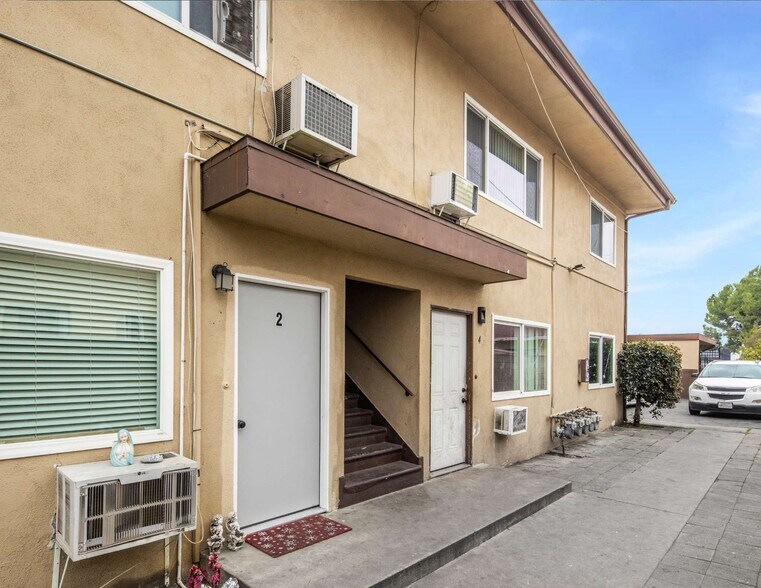 More Photos Of 525 N San Gabriel Ave, Azusa Apartments For Sale