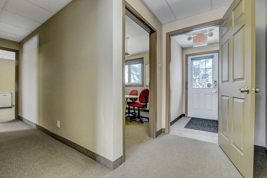 More Photos Of 2991 Carp Rd, Ottawa Office For Lease