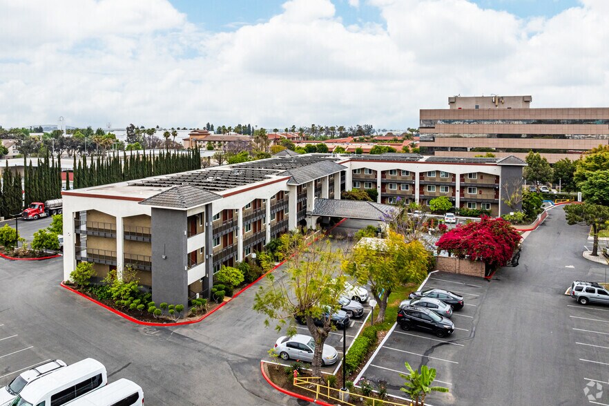 More Photos Of 514 N Vineyard Ave, Ontario Hotel For Sale