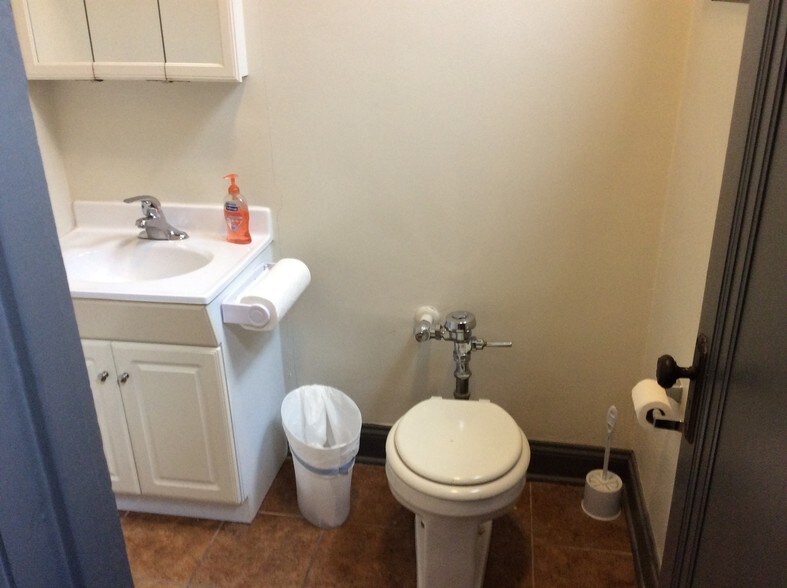 More Photos Of 904-914 Sherman Ave, Evanston Apartments For Lease