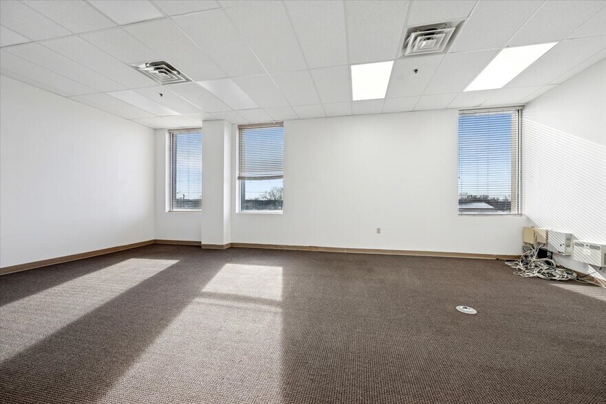 More Photos Of 509-513 W Union Ave, Bound Brook Freestanding For Lease