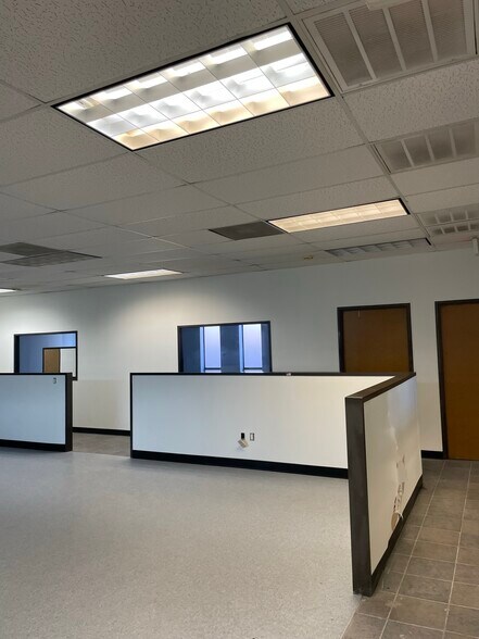 More Photos Of 15135 Jacintoport Blvd, Houston Warehouse For Sale