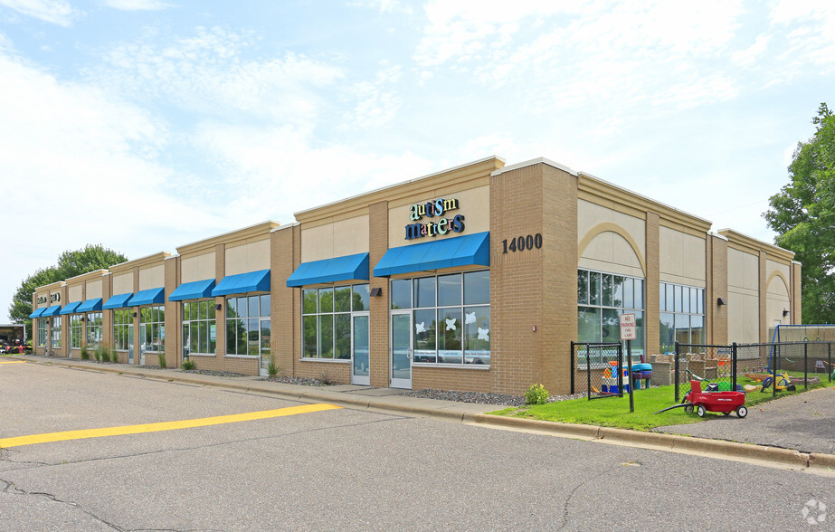 Primary Photo Of 14000 Northdale Blvd, Rogers Medical For Lease