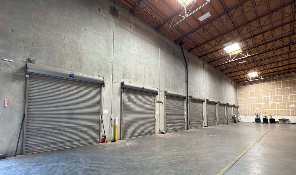More Photos Of 2323 Avenida Costa Este, San Diego Warehouse For Lease