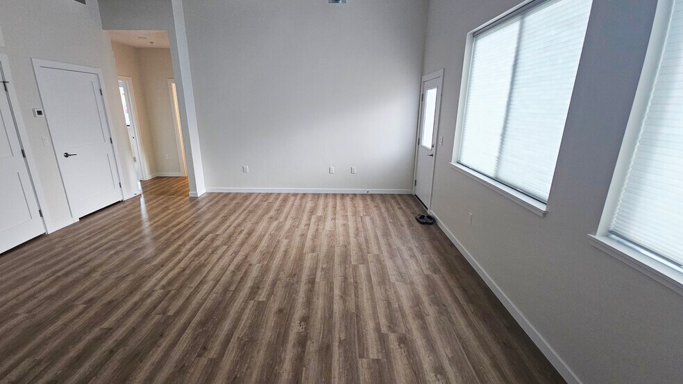 More Photos Of 700 Red Table dr, Gypsum Apartments For Sale