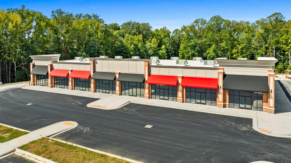 More Photos Of 6565 Crain Hwy, La Plata General Retail For Lease