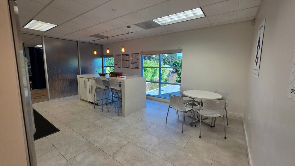 More Photos Of 900 E Campbell Ave, Campbell Office For Lease