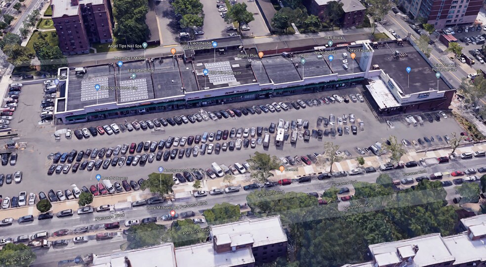 More Photos Of 7009-7063 Parsons Blvd, Fresh Meadows General Retail For Lease
