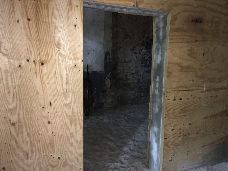 More Photos Of 801 Frenchmen St, New Orleans Restaurant For Lease