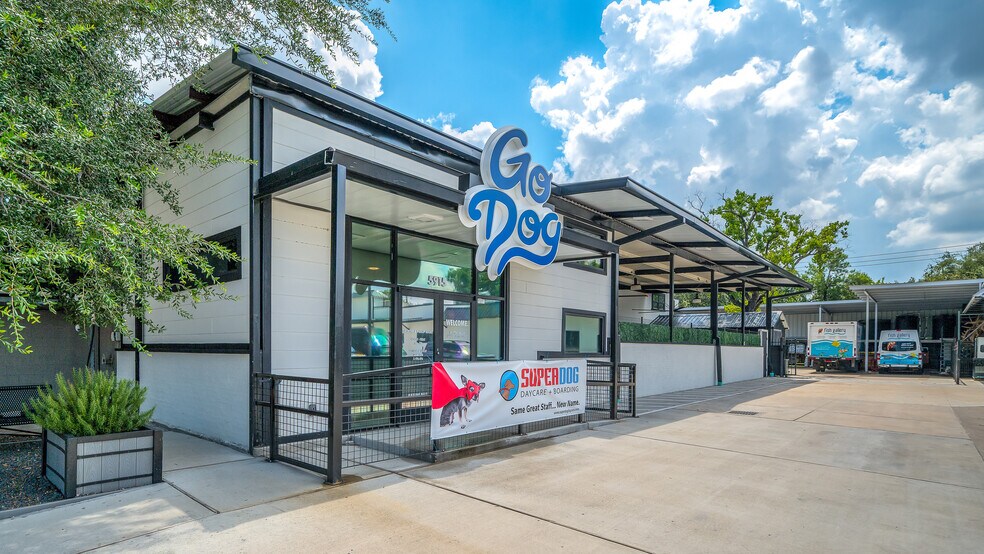 More Photos Of 2909 Fountain View Dr, Houston Unknown For Lease