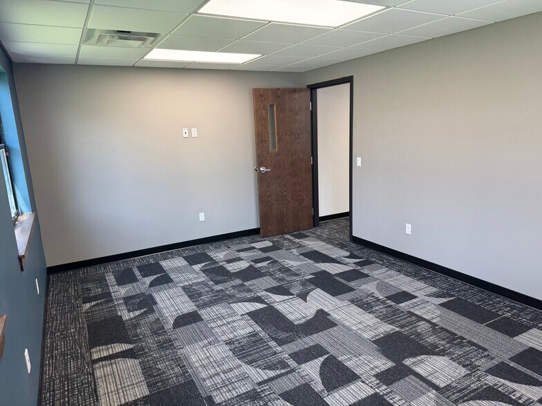 More Photos Of 10186 State Road 27, Hayward Office For Lease