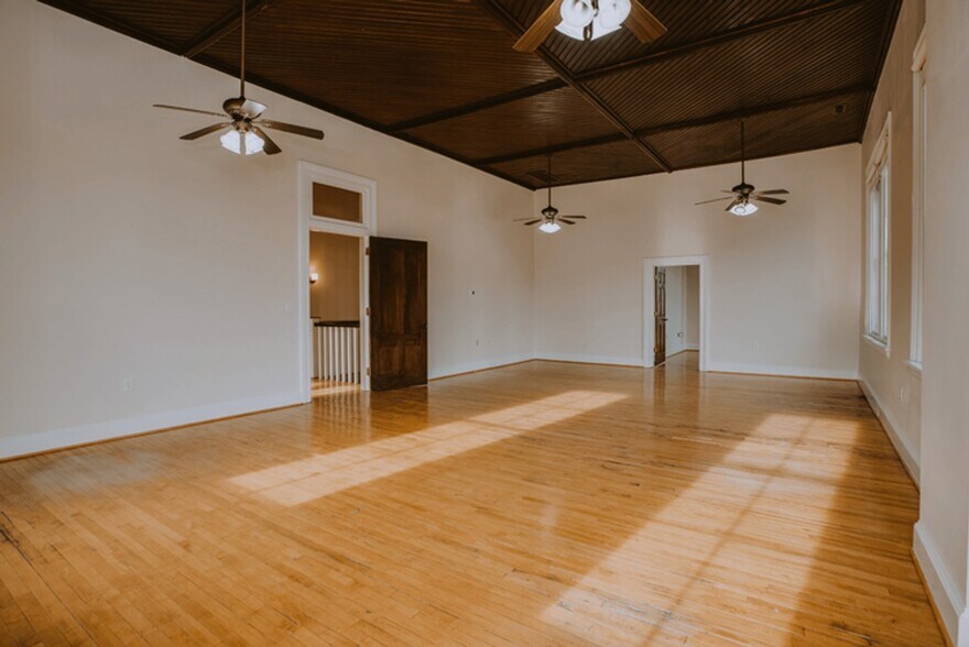 More Photos Of 441 Washington St, Portsmouth Office Residential For Sale