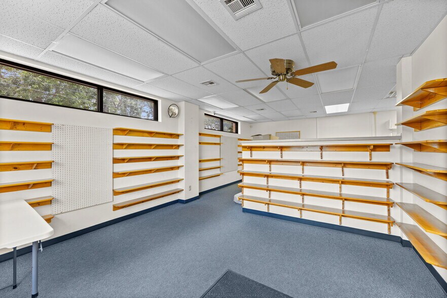 More Photos Of 202 S 9th St, Humboldt General Retail For Sale