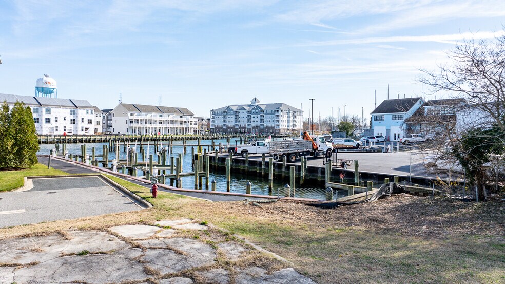 More Photos Of 300 Muir St, Cambridge Land For Sale