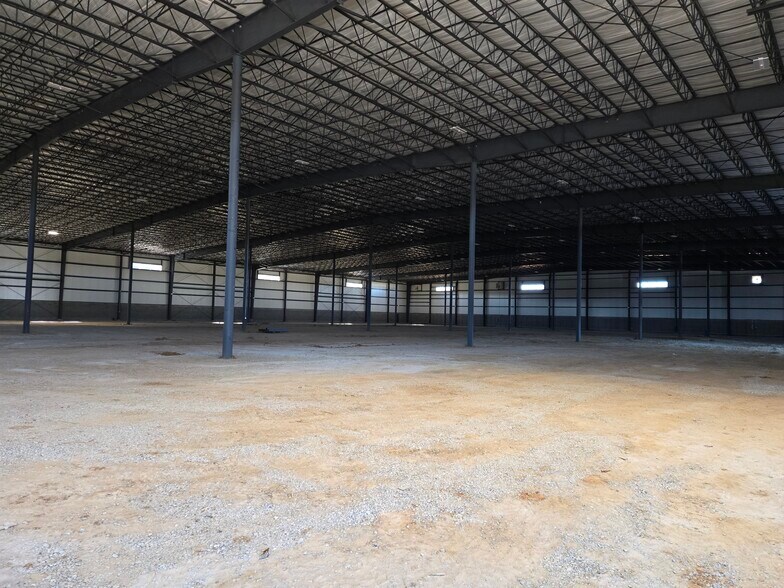 More Photos Of 475 Shelton Ln, Russellville Warehouse For Sale