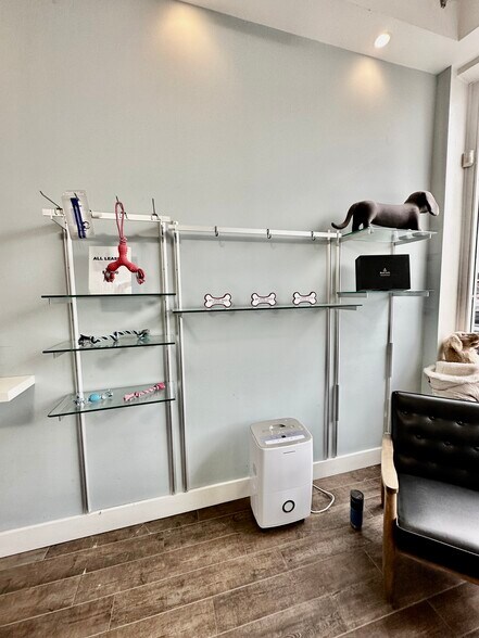 More Photos Of 235-239 Sound Beach Ave, Old Greenwich Freestanding For Lease