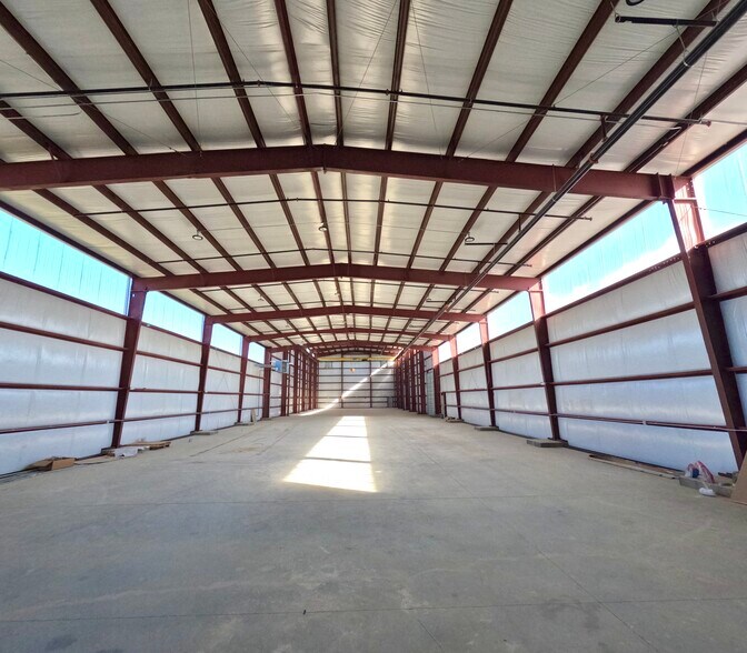 More Photos Of 1050 Cairo Rd, Gallatin Warehouse For Lease