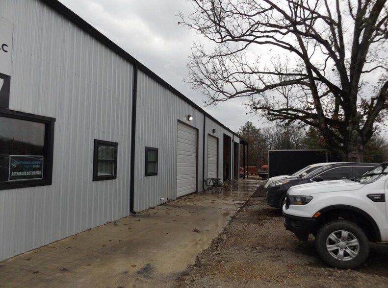 More Photos Of 4400 NE Lincoln Rd, Idabel Industrial For Sale