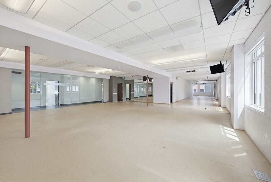 More Photos Of 4262 Wilshire Blvd, Los Angeles Office For Lease