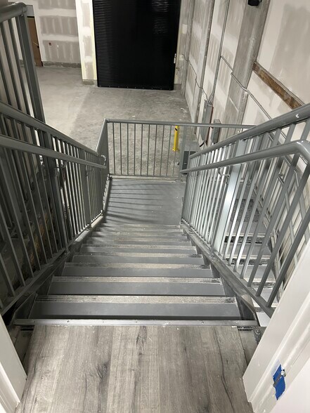 More Photos Of 8188 Manitoba St, Vancouver Light Distribution For Sale