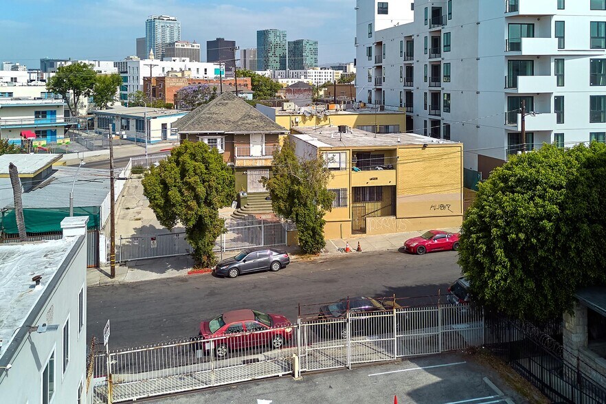 More Photos Of 830 S Hoover St, Los Angeles Storefront Retail Office For Sale
