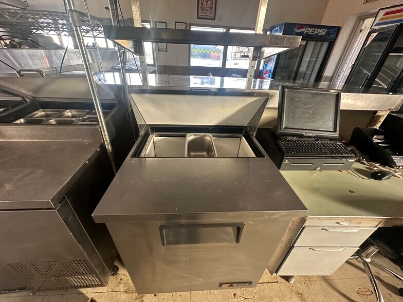 More Photos Of 215 E Lima St, Forest Restaurant For Sale