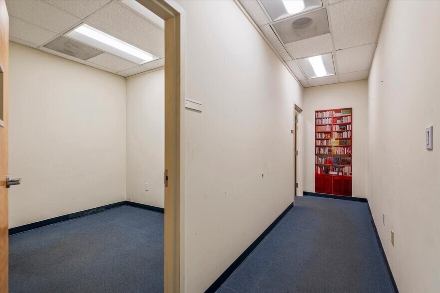 More Photos Of 1290 Reamwood Ave, Sunnyvale Research And Development For Lease