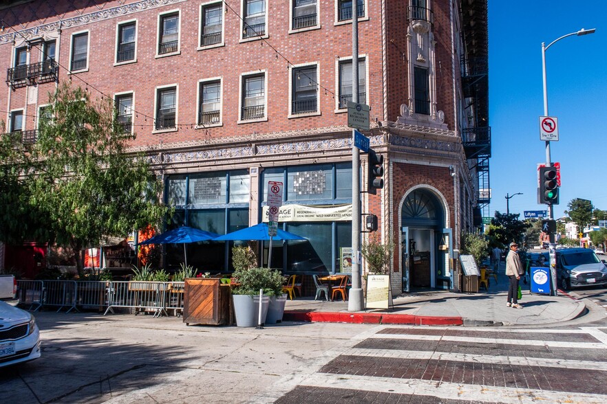 More Photos Of 1700-1712 1/2 W Sunset Blvd, Los Angeles Apartments For Lease