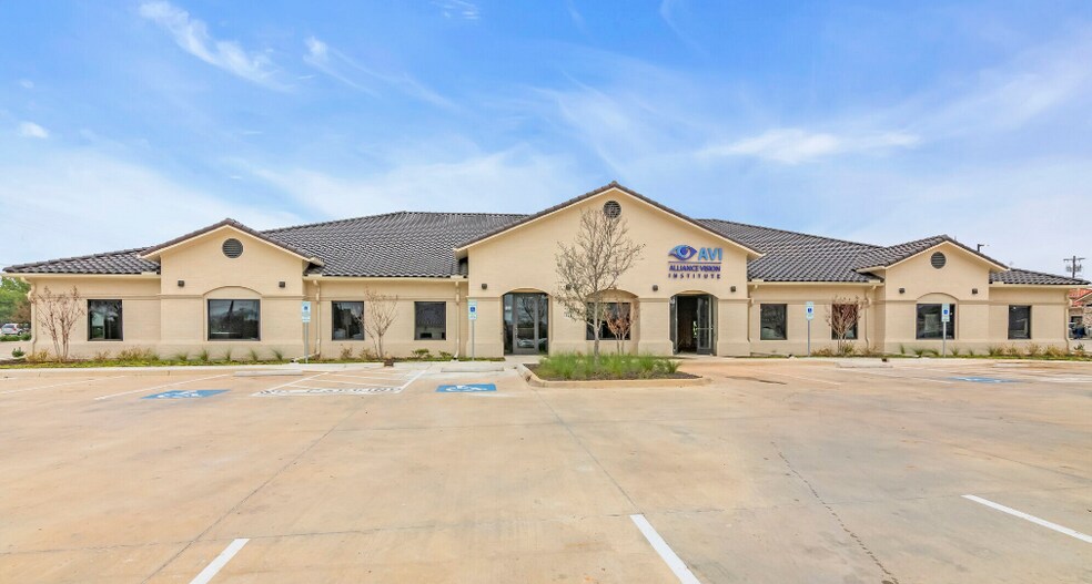 Primary Photo Of 171 W Southlake Blvd, Southlake Medical For Sale