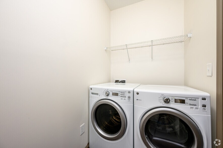 More Photos Of 6159 Winthrop Ave, Indianapolis Apartments For Sale