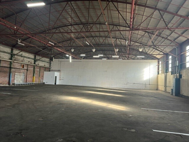 More Photos Of 2600-2716 E Miner Ave, Stockton Manufacturing For Lease
