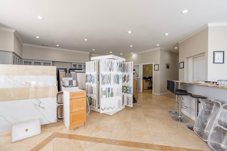 More Photos Of 10582 Spangler Rd, Dallas Manufacturing For Sale