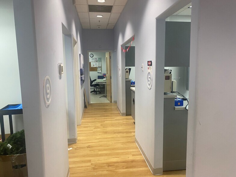 More Photos Of 7231-7255 Madison St, Forest Park Apartments For Lease