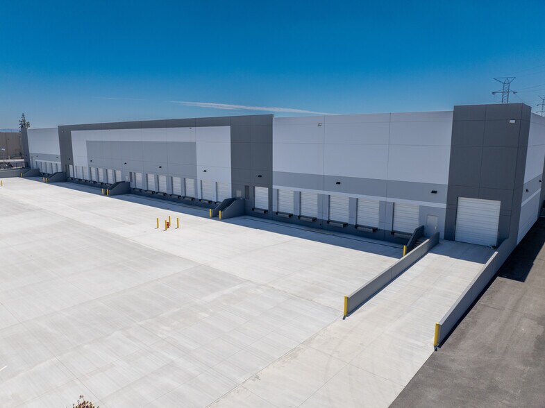 More Photos Of 357 N Covina Ln, City Of Industry Warehouse For Lease