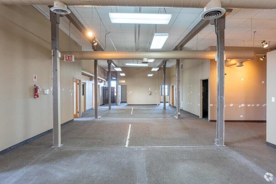 More Photos Of 1925 N Clybourn Ave, Chicago Loft Creative Space For Lease