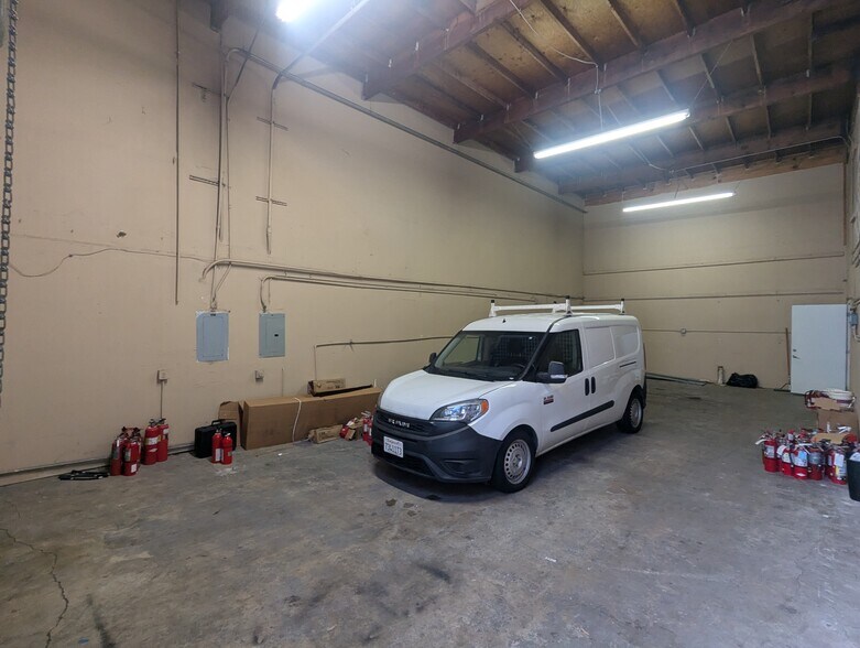 More Photos Of 1206 S Amphlett Blvd, San Mateo Warehouse For Lease