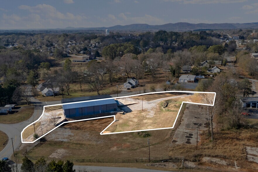 More Photos Of 207 N Kenneth St, Walhalla Warehouse For Lease