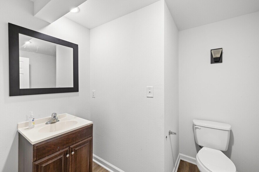 More Photos Of 1012-S S Main St, Culpeper Medical For Sale