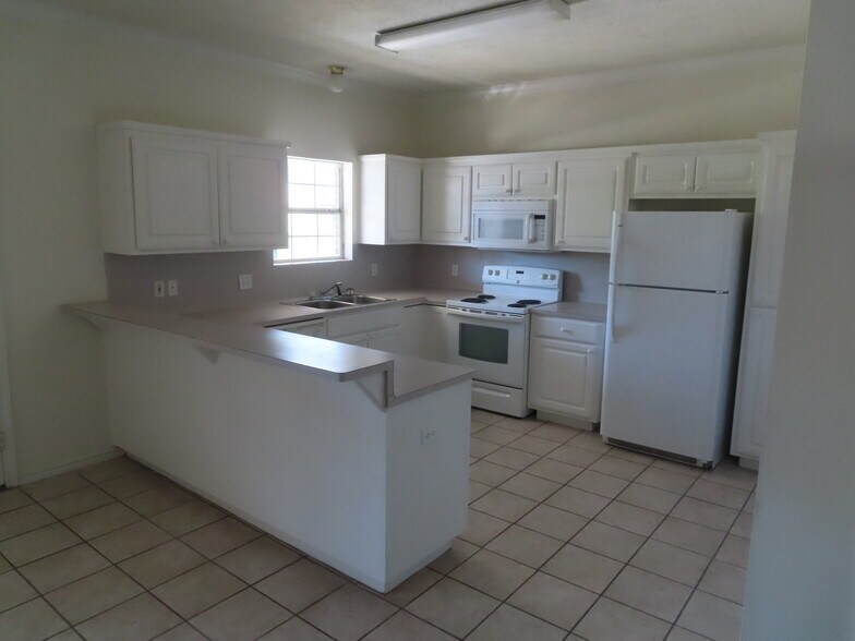 More Photos Of 2455 Montgomery Rd, Huntsville Apartments For Sale