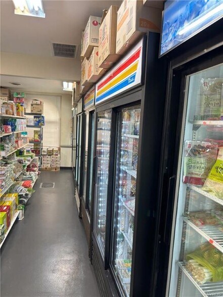 More Photos Of 744 Millersport Hwy, Amherst Freestanding For Sale